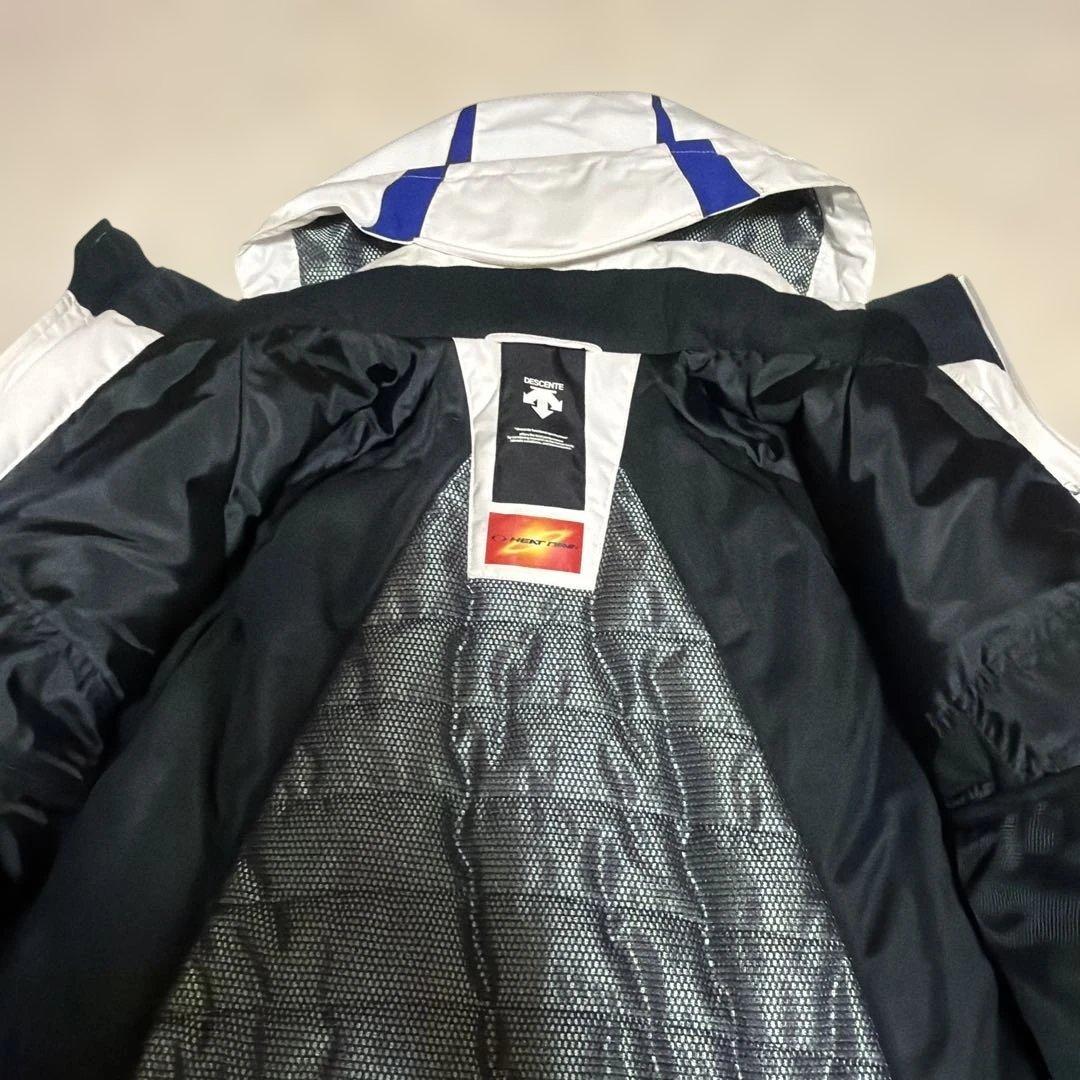 美品　DESCENT スキーウェア
