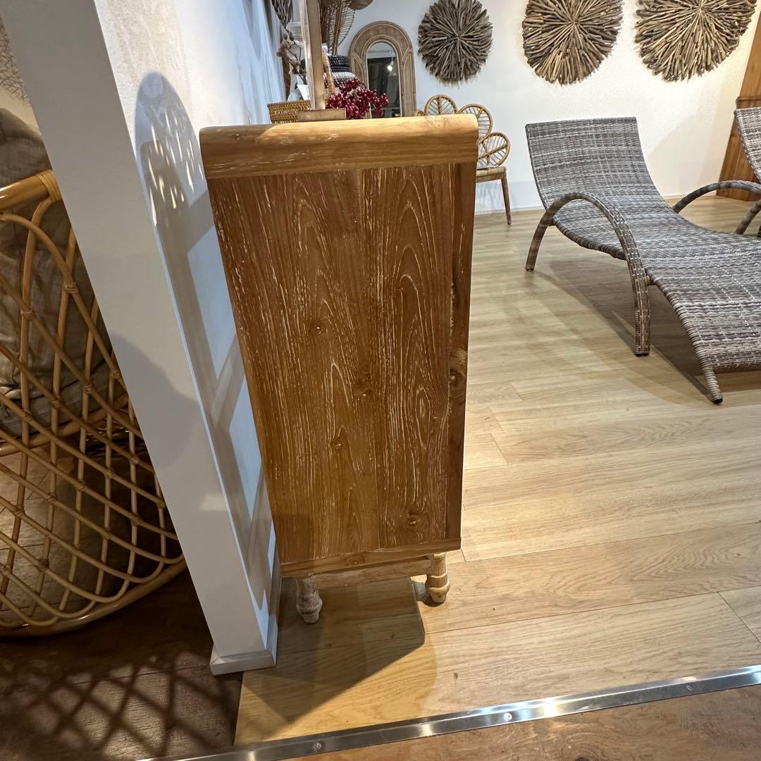 【訳ありチークガラス扉キャビネットw70×d30×h85cm 通常132,000