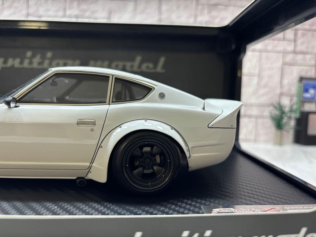 1/18ミニカー　イグニッションモデル　240Z フルワークス【新品】ホワイト