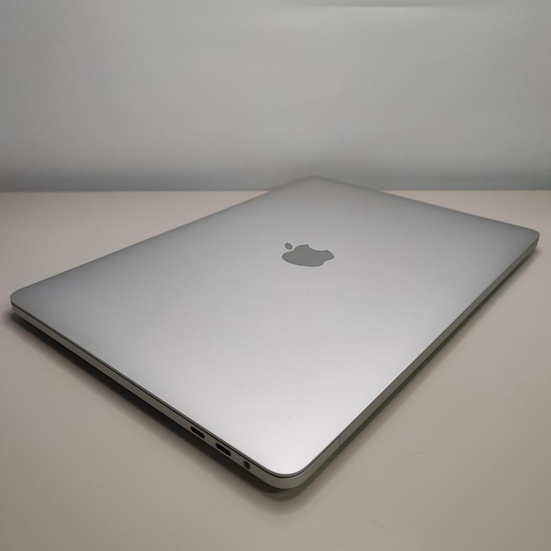 MacBookPro2020 13.3㌅ i7-1068 /16GB/512GB