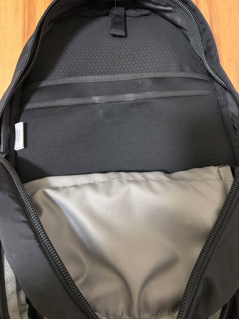 ノースフェイス　ホットショット　ブラック