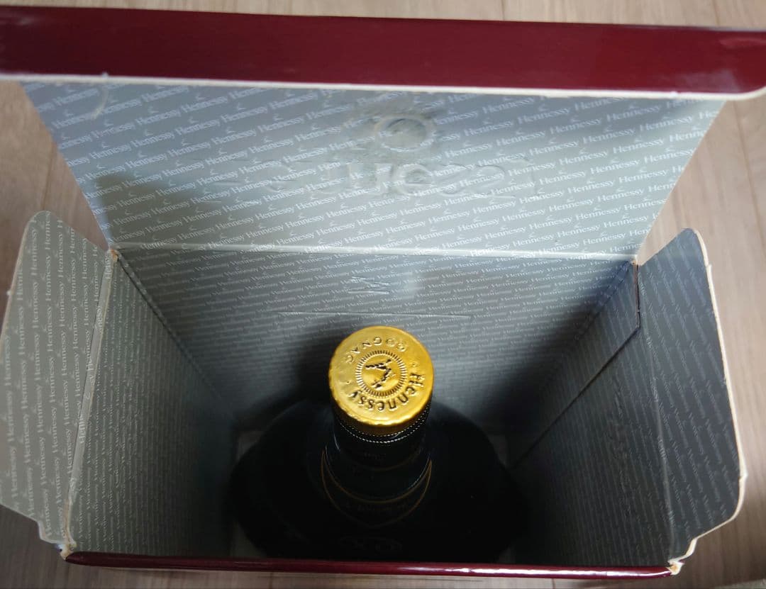 Hennessy XO コニャック 750ml 箱入り