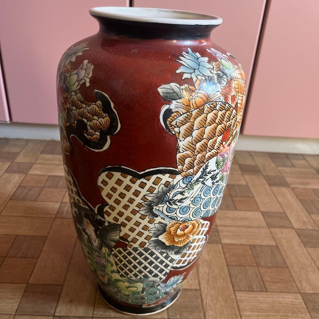 赤色 陶器 花瓶 花と女性の絵柄