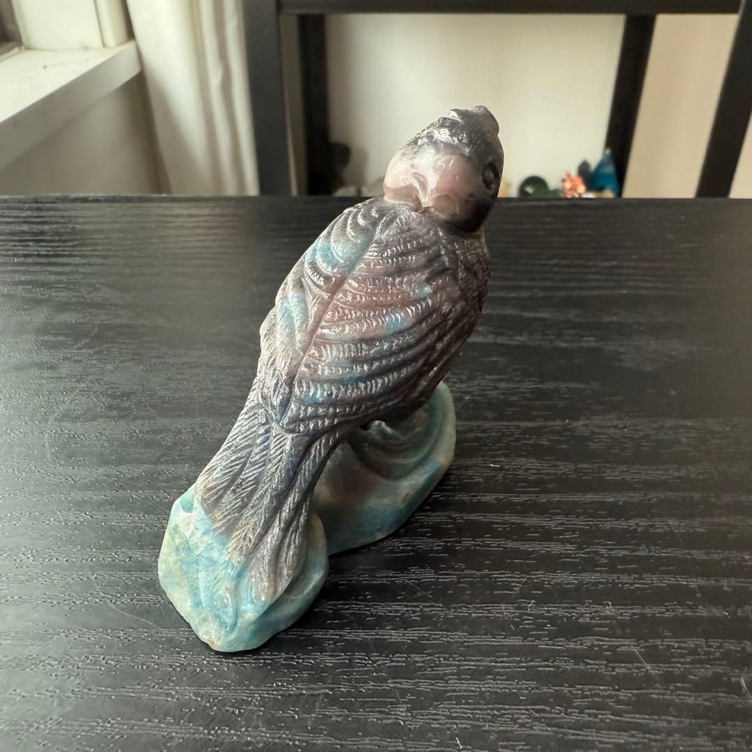 天然石トロレアイトのオウム　　置物　彫物NO.091101