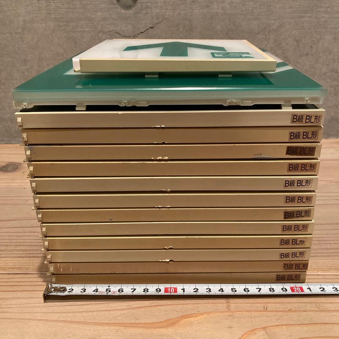 非常口 プレート 避難誘導 標識 補助標識 看板 避難口 表示板 ジャンクまとめ