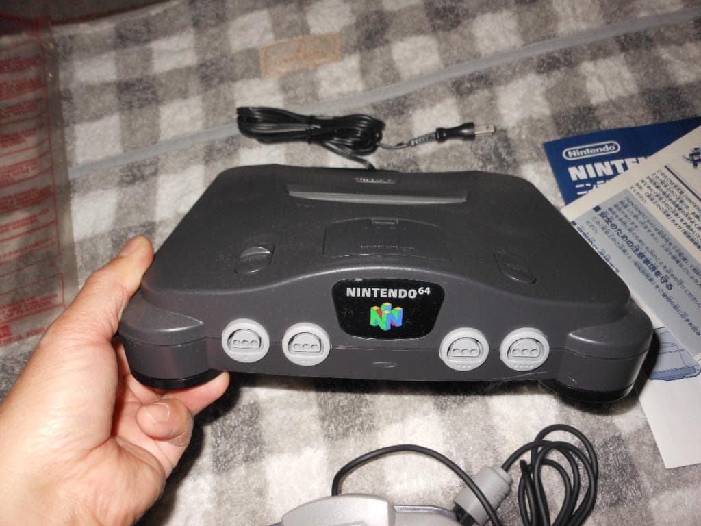 懐かしのゲーム機　ニンテンドー６４