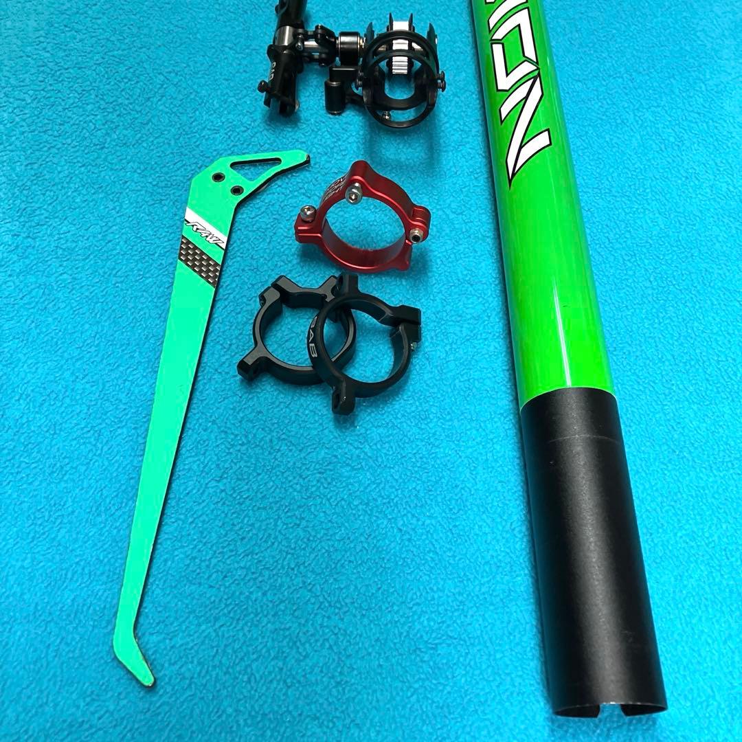 電動ラジコンヘリ　RAW700 中古パーツ　テール部品