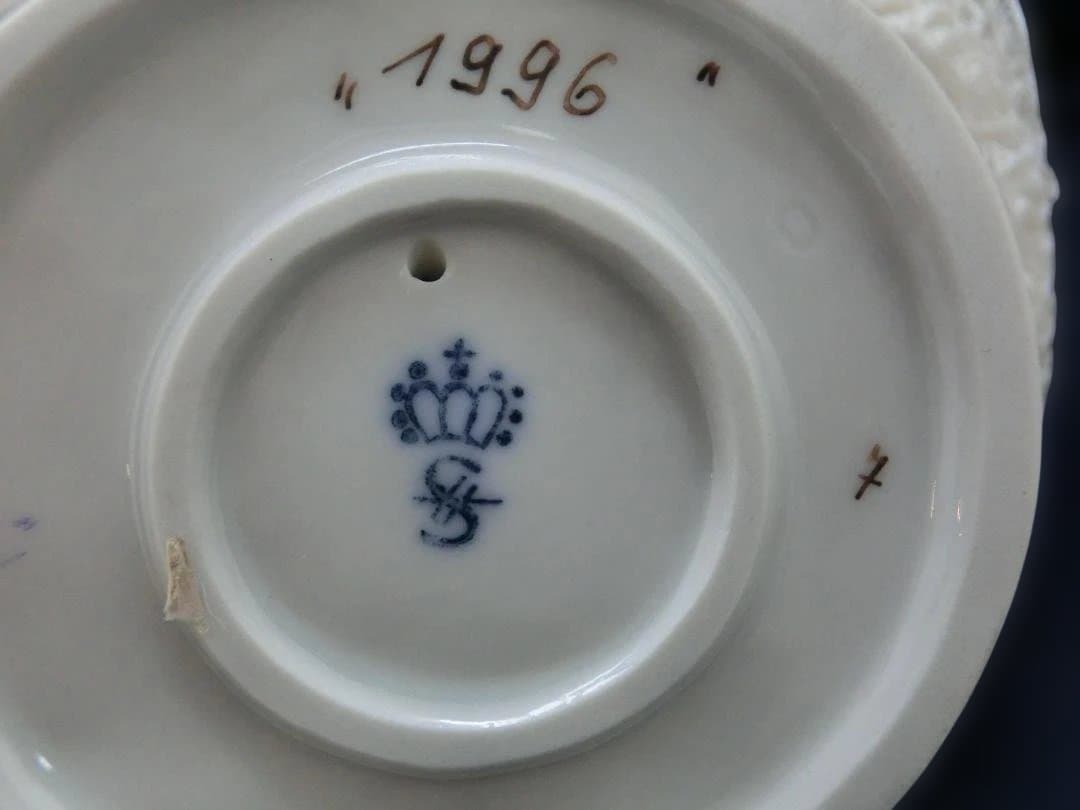 『ジッツェンドルフィン』レース・フィギュリンH.24cm