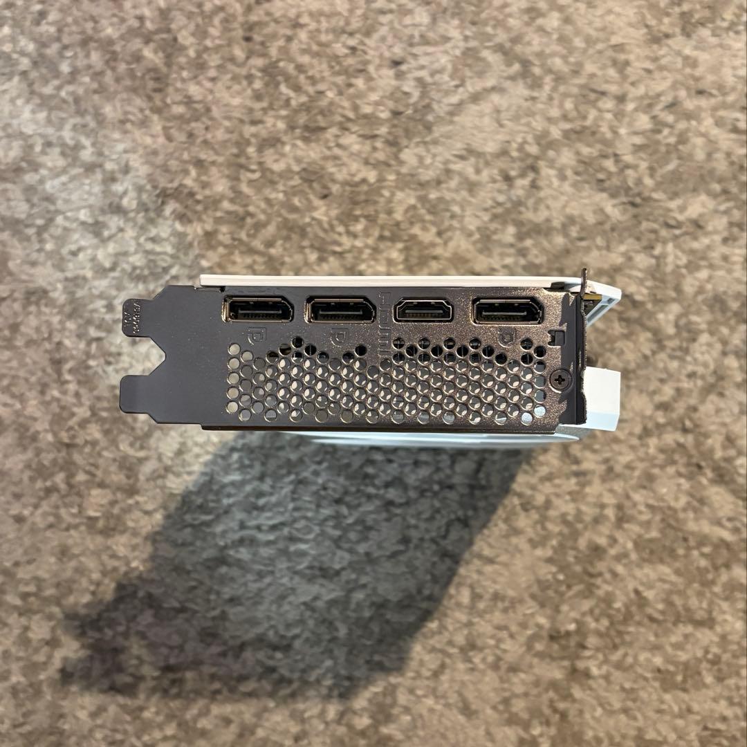 グラフィックボード・グラボ・ビデオカード MSI GeForce RTX 4060 VENTUS 2X WHITE 8G