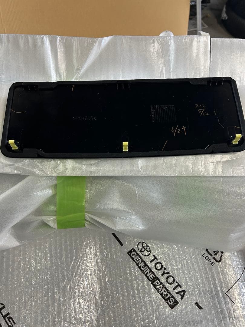 アルファード40系 イルミルーフスポイラー MSD42-58001-A0