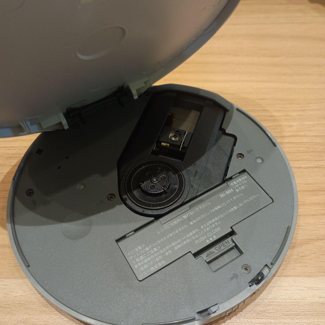 送料込みソニーウォークマンSONY D-NE730 ポータブルCDプレーヤー