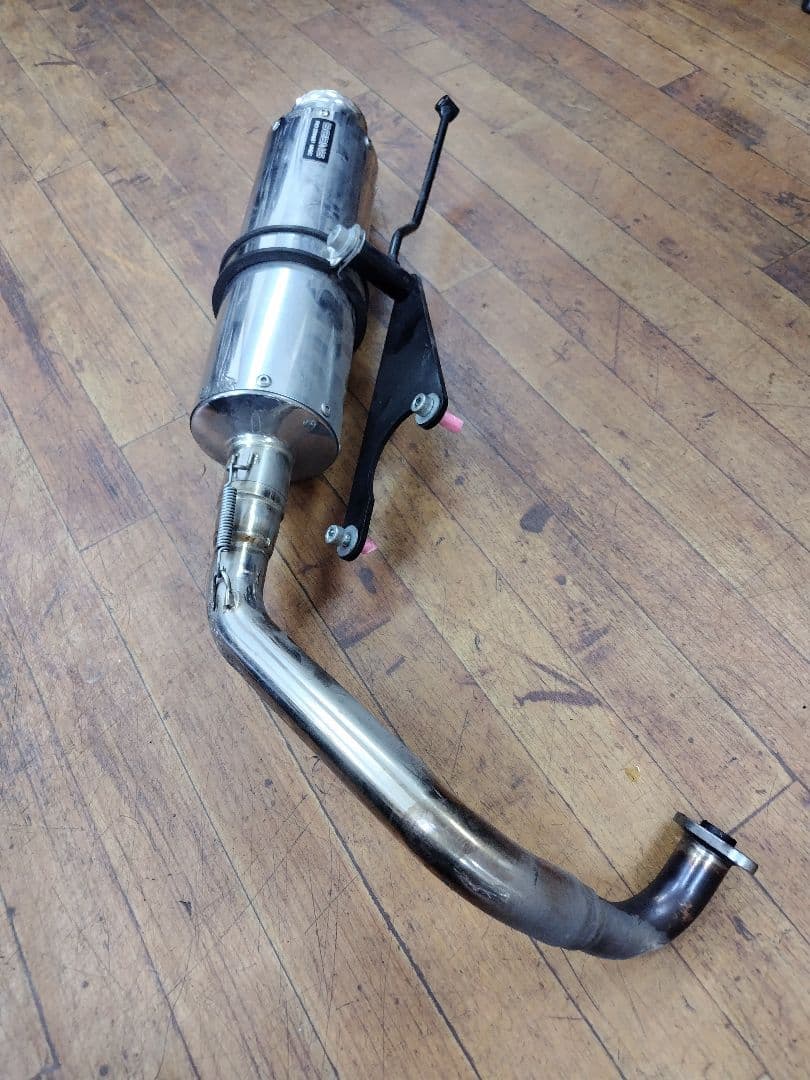 値下げしました　 BEAMS ズーマー　マフラー