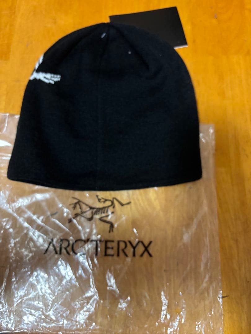 「美品」早い者勝ち！ARC'TERYX ビーニーブラック/ホワイト