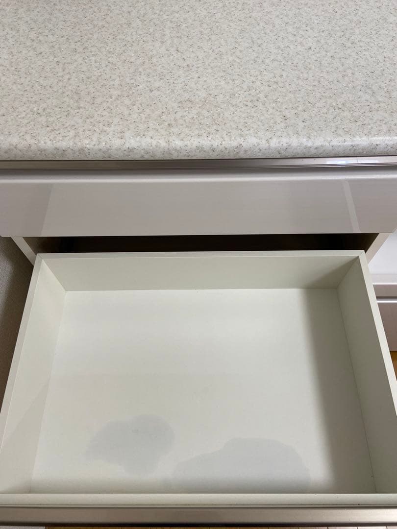 ニトリ／キッチンボードアルミナ2 100KBWH ￼￼スライド式扉 収納力抜群