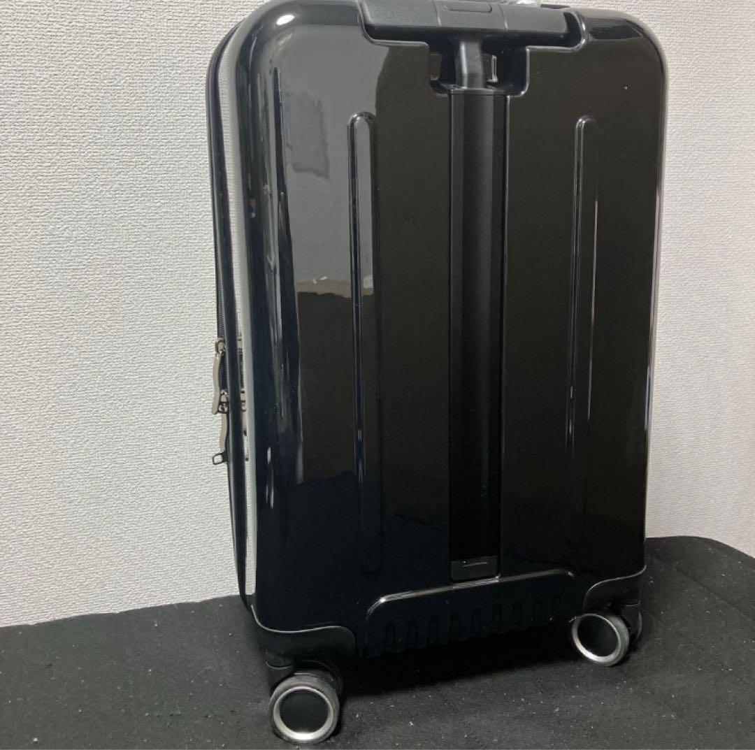 未使用✨メルセデス・ベンツ　キャリーケース　軽量　機内持込み可　非売品　ロゴ