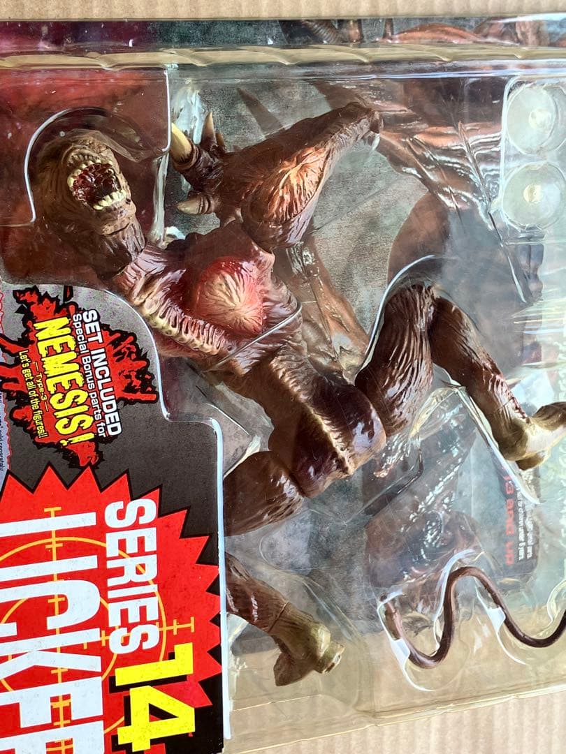 バイオハザード　リッカー　モビーディック リアルショック フィギュア