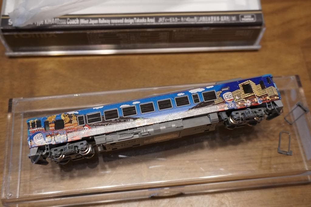 キハ40　2137 　ハットリくんラッピング塗装仕様　M車 白色室内灯組み込み込