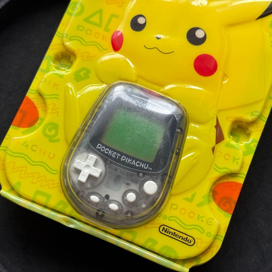 新品未開封！任天堂ポケットピカチュウ！カラー　金・銀といっしょ！万歩計