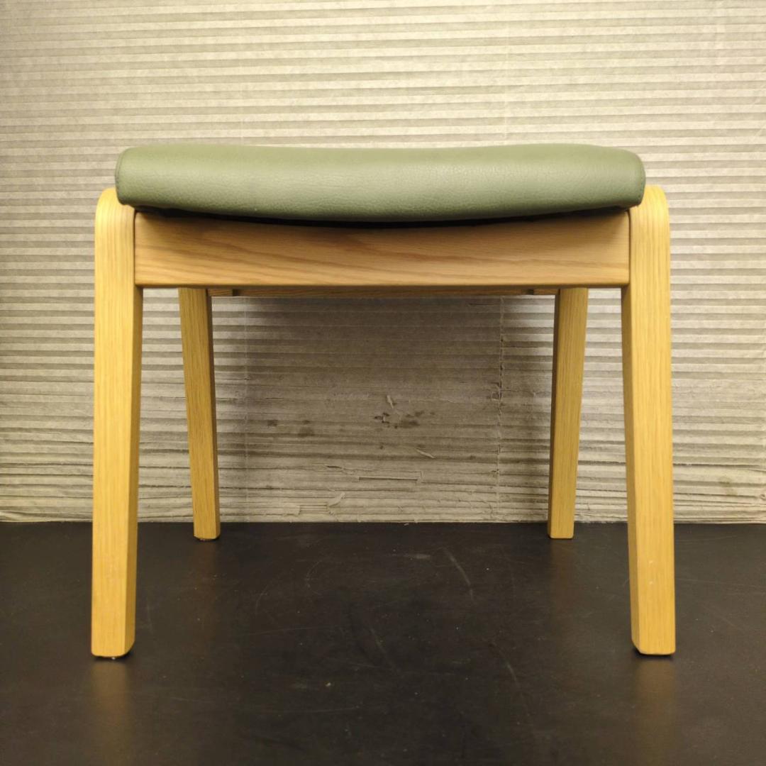 ☆カリモク家具　スツール　CT0406　コンパクトスツール