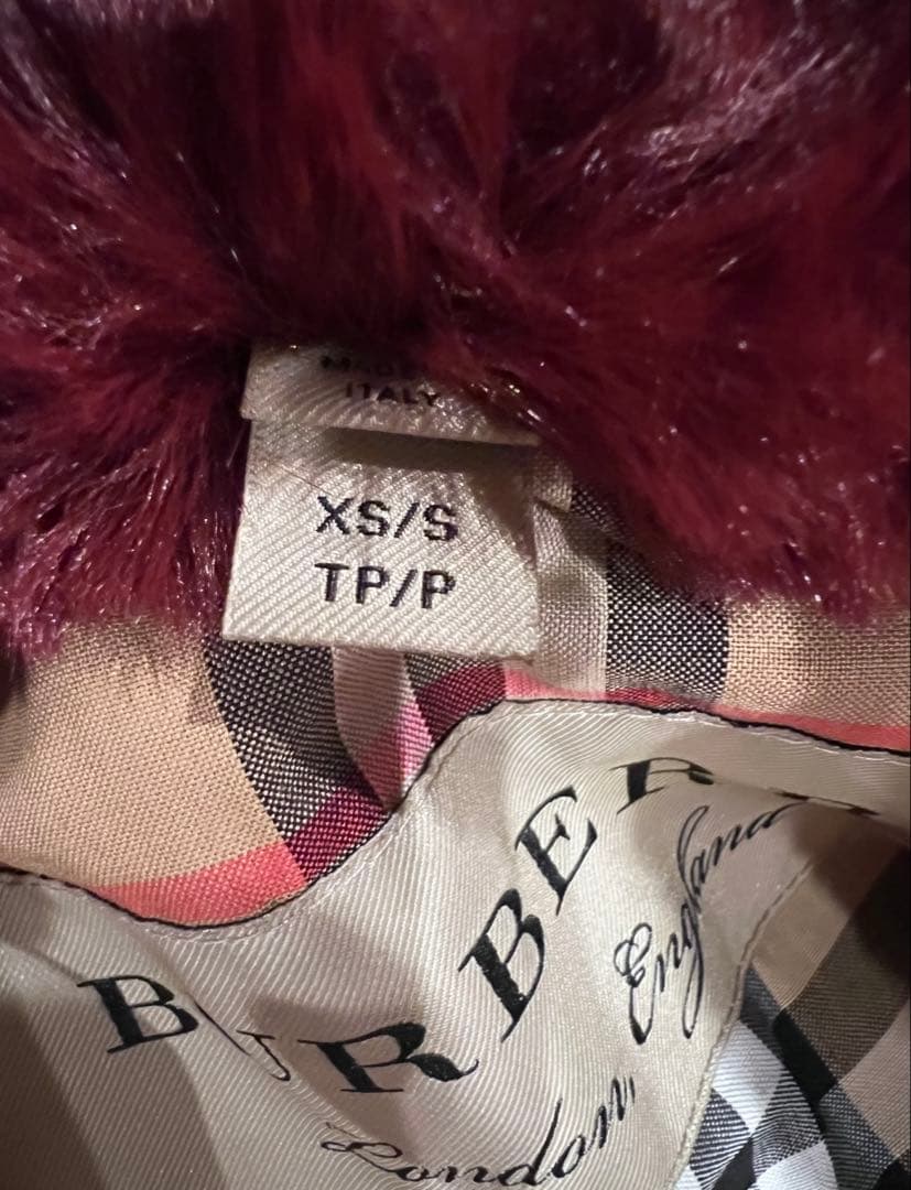 クリスマスSALE☆新品未使用タグ付き BURBERRY バーバリー ケープ