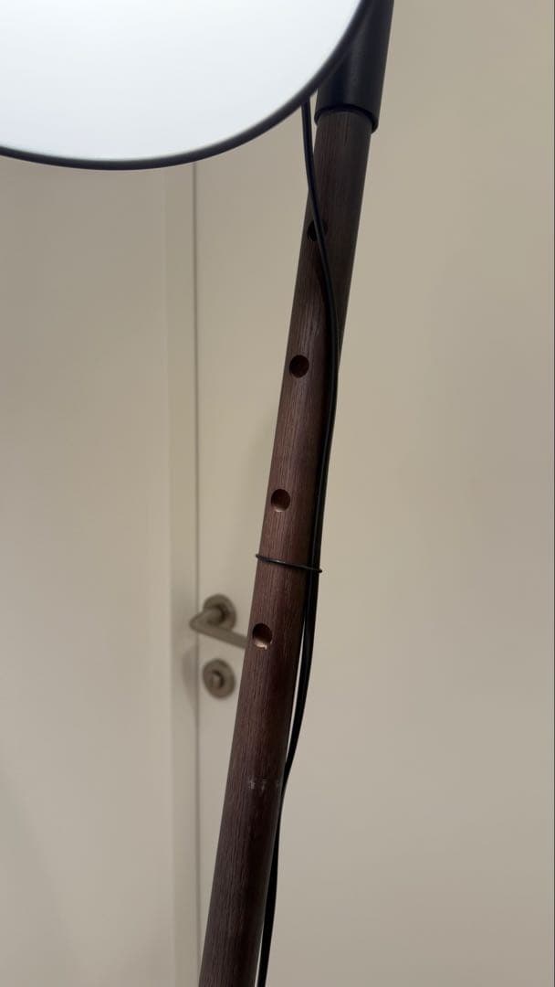 BoConcept フロアランプ Outrigger 北欧デザイン 三脚スタンド