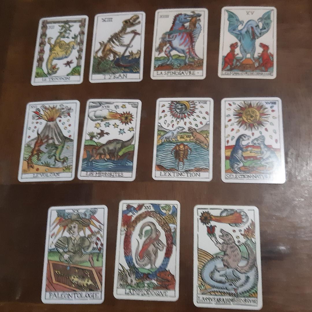 【正規品タロットカード】超貴重デッキ✨入手困難品✨マルセイユ版初の恐竜タロット
