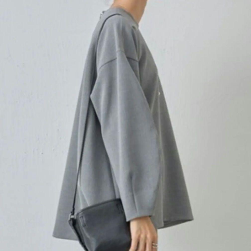 新品　ビアズリーLIVETART　変形袖プルオーバーブラウス