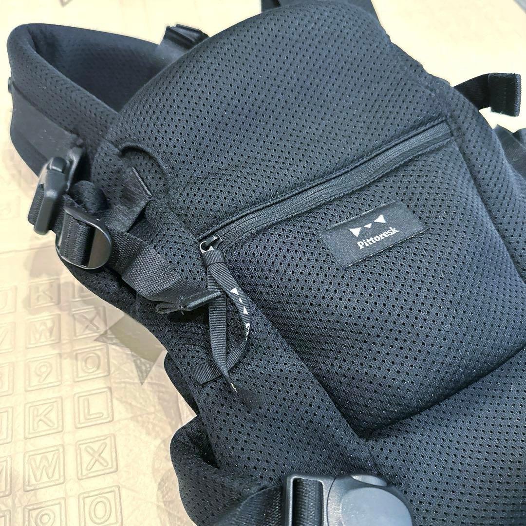 ピトレスク ベビーキャリア ファースト　ブラック　抱っこ紐