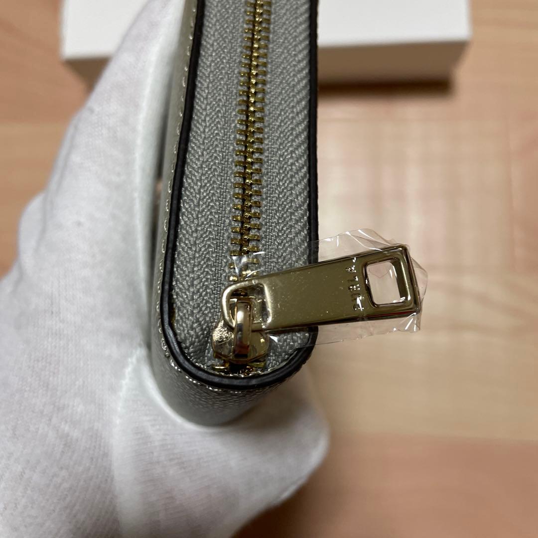 [新品未使用] FURLA カメリア XLラウンドファスナー長財布