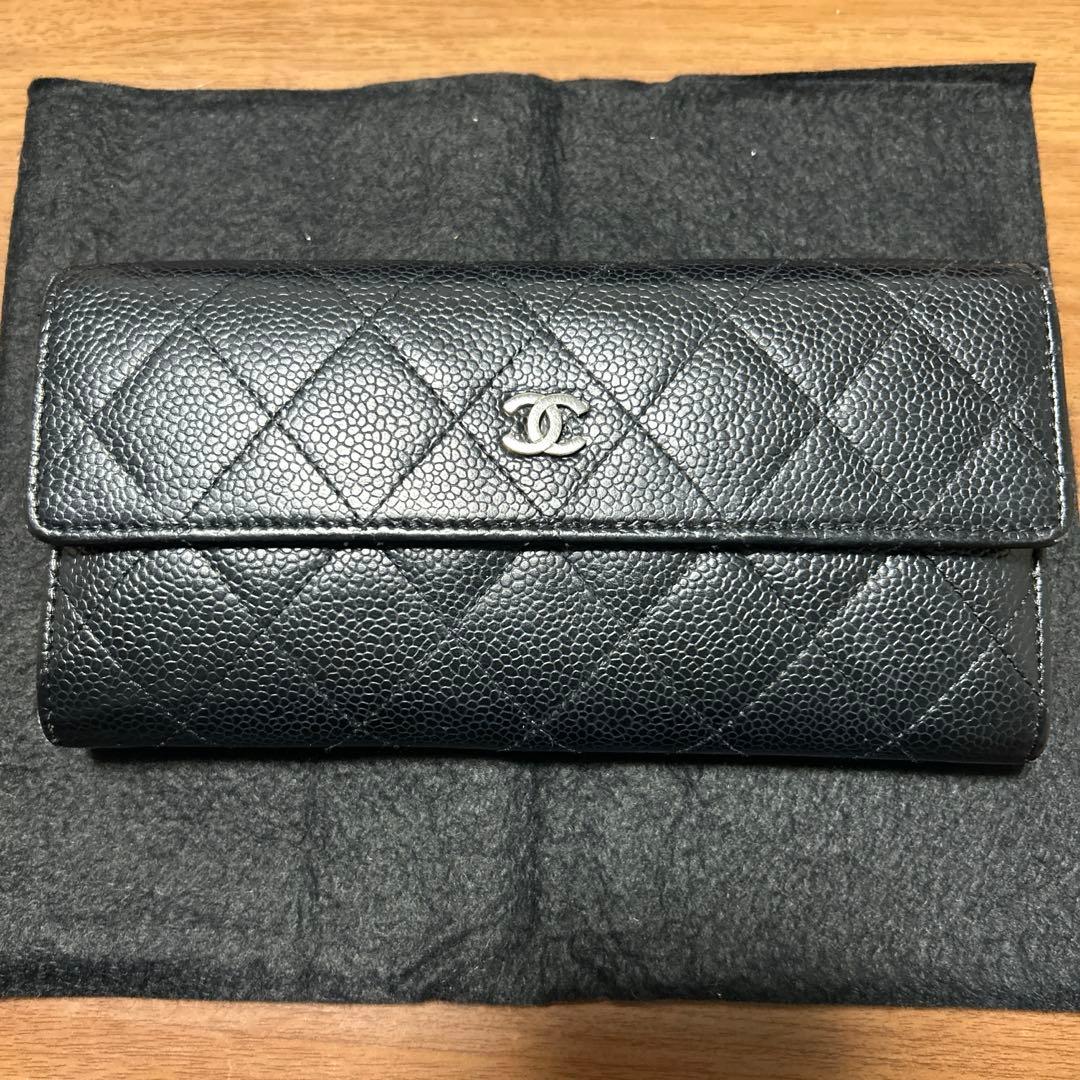 CHANEL キャビアスキン長財布