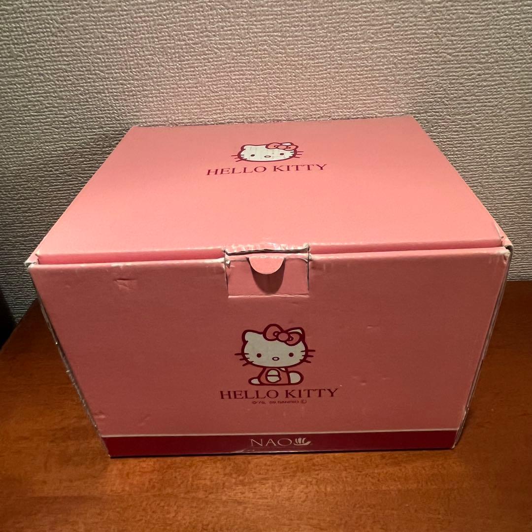新品　未使用　ハローキティ　リヤドロ　NAO 陶器　人形　サンリオ　コラボ　置物