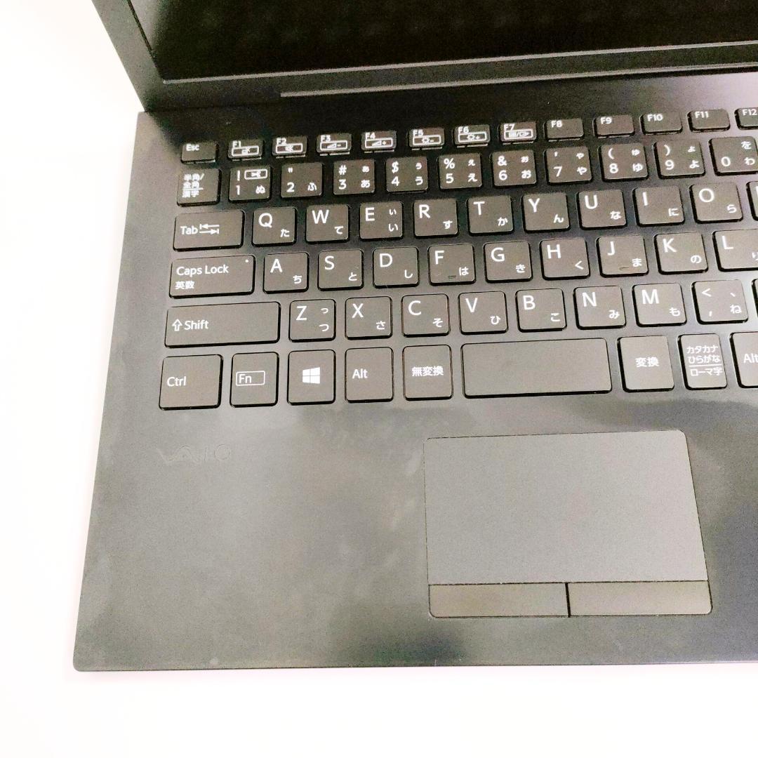 第8世代i7✨️16G/Windows11/SSD/小型ノートパソコン/バイオ