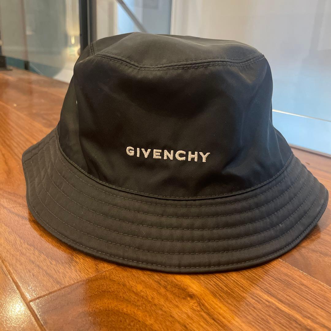 GIVENCHY ブラック バケットハット