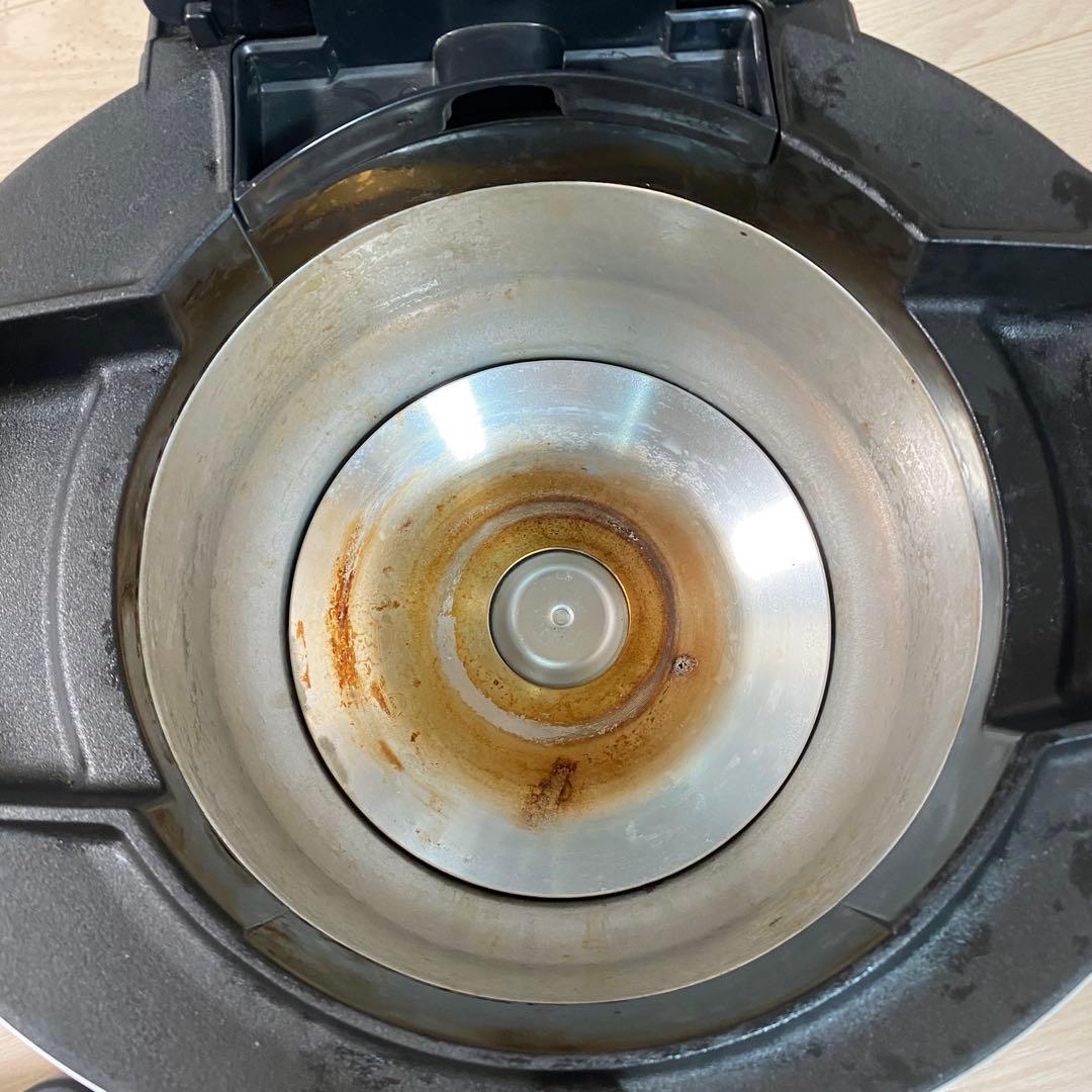 シャープ　KN-HW16E-W　2019年製　ヘルシオ　水なし自動調理鍋　白