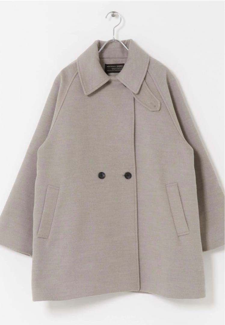 【完売品】『UR TECH』ミドル丈コート ベージュ