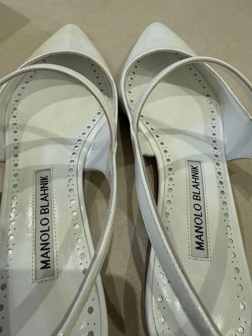 【美品/未使用】37サイズMANOLO BLAHNIK フラットシューズ