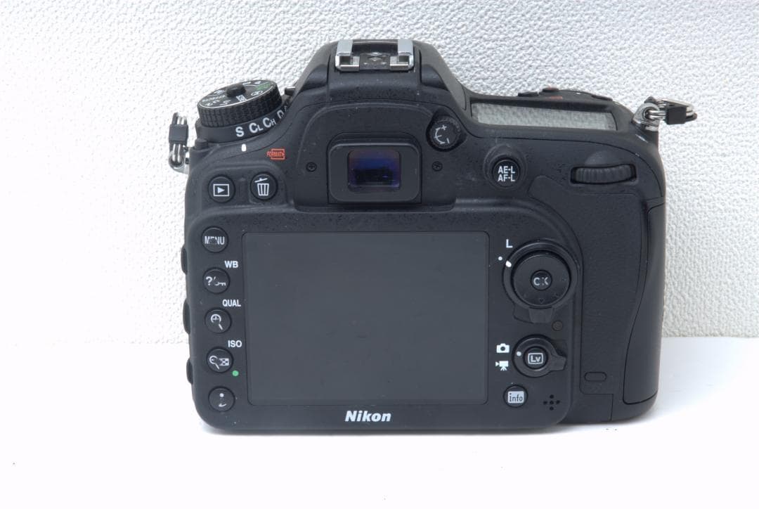 【 美品】Nikon ニコン D7200 Nikon DX 18-140mm