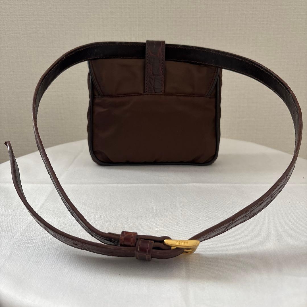 PRADA ボディバッグ・ウエストポーチ ブラウン