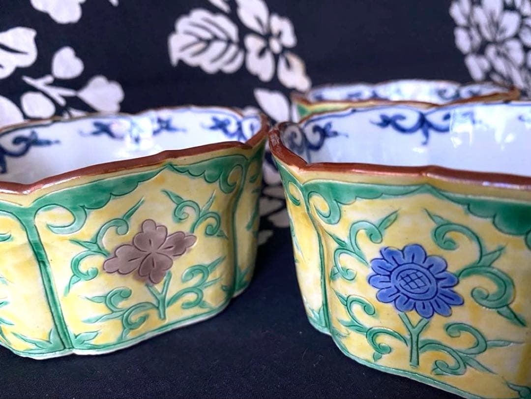 京焼　清水焼　加藤雲泉　黄南京　草花彫輪花六角向付　花唐草　六角鉢　三客組