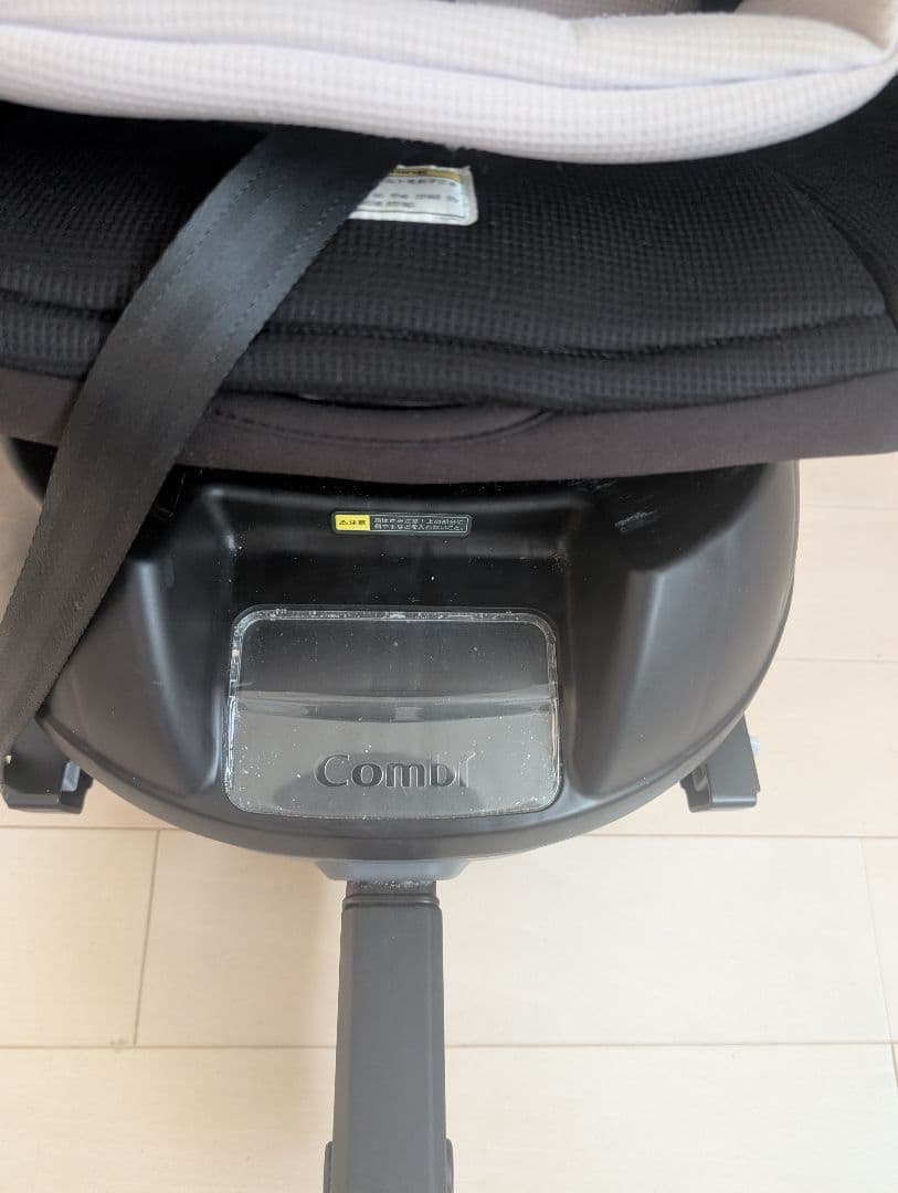 チャイルドシート combi クルムーヴスマート isofix