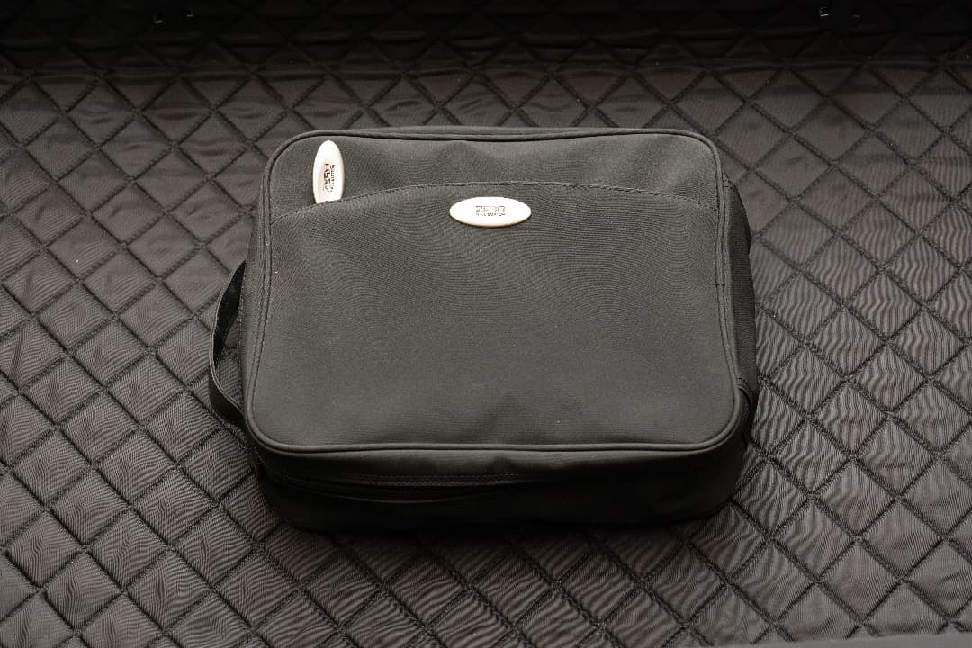 ゼロハリバートン アルミスーツケース 30inch タイヤ、ダイヤルロック修理済