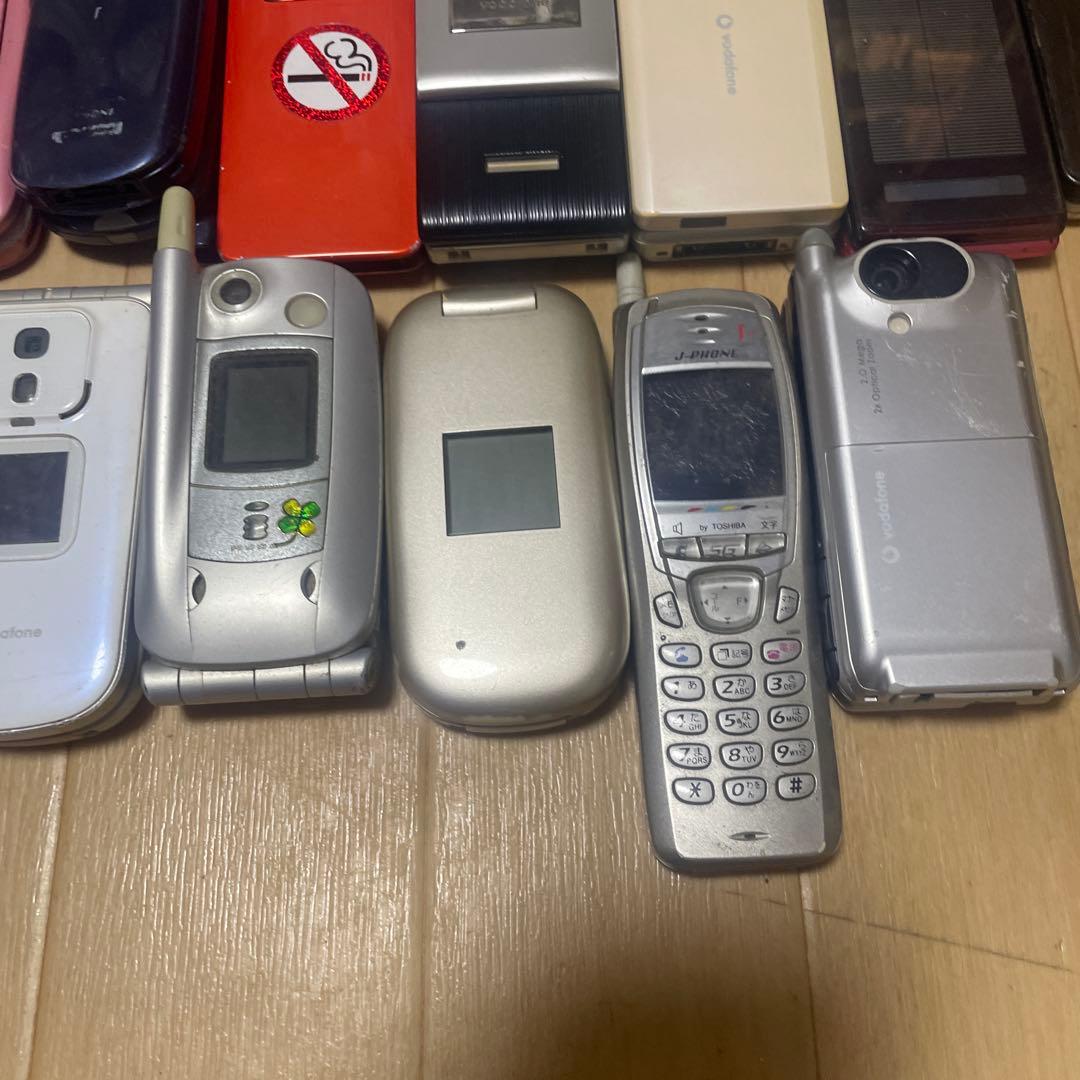 100台　大量　まとめ　携帯電話　ガラケー　本体