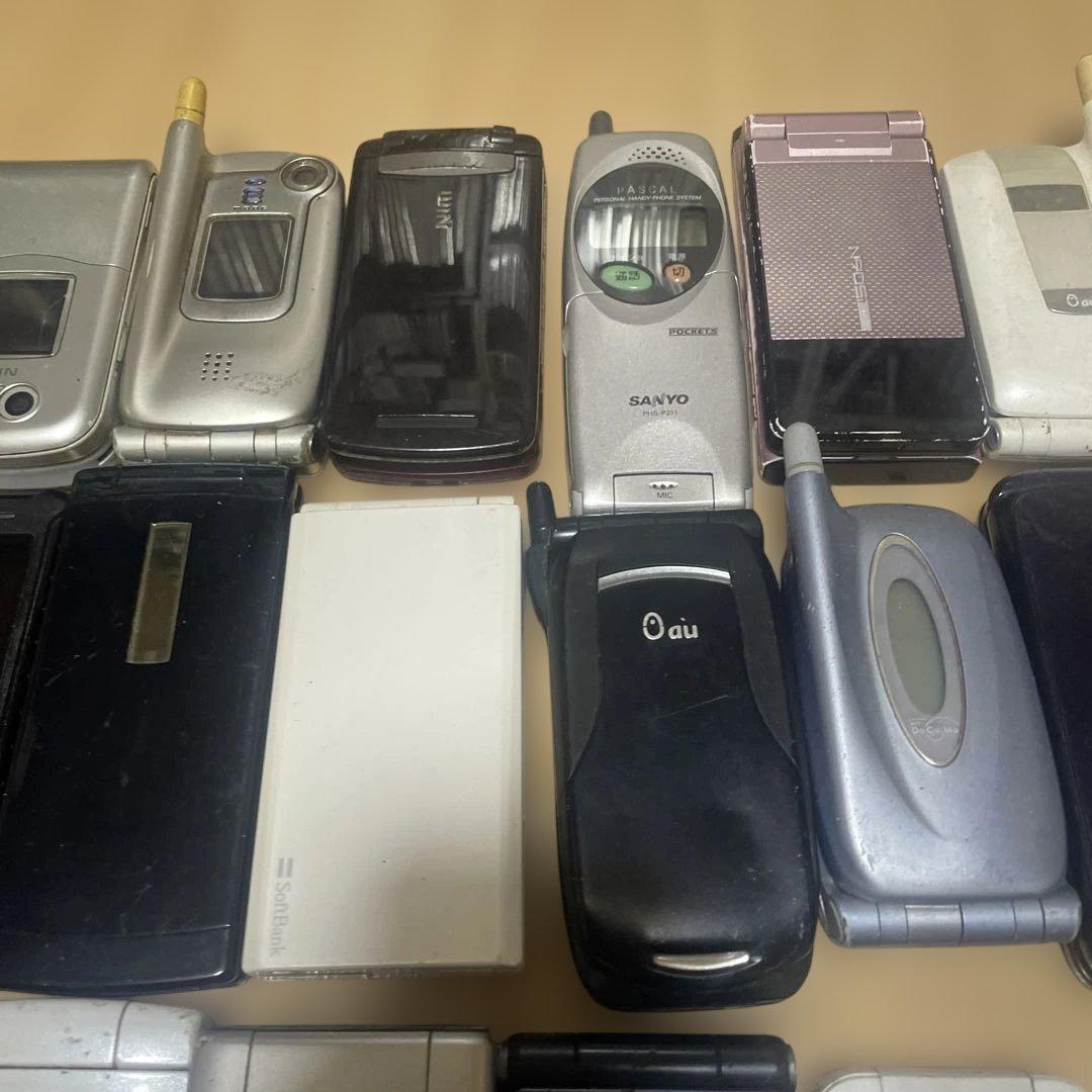 100台　大量　まとめ　携帯電話　ガラケー　本体