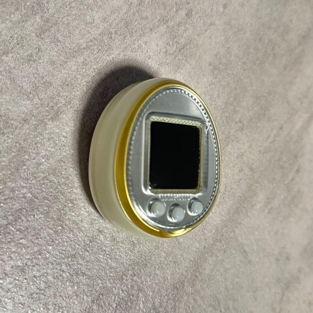たまごっち 4Uホワイト TAMAGOTCHI