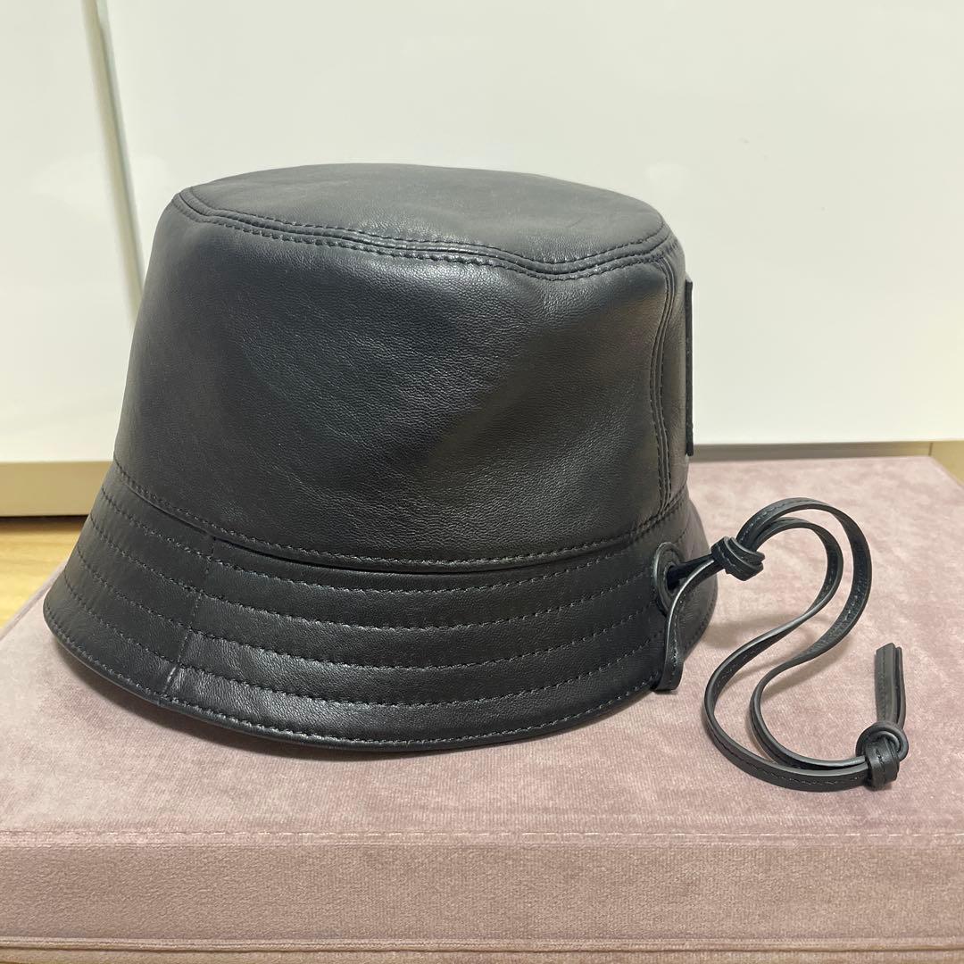 【P】LOEWE アナグラムロゴパッチレザーバケットハット　ブラック