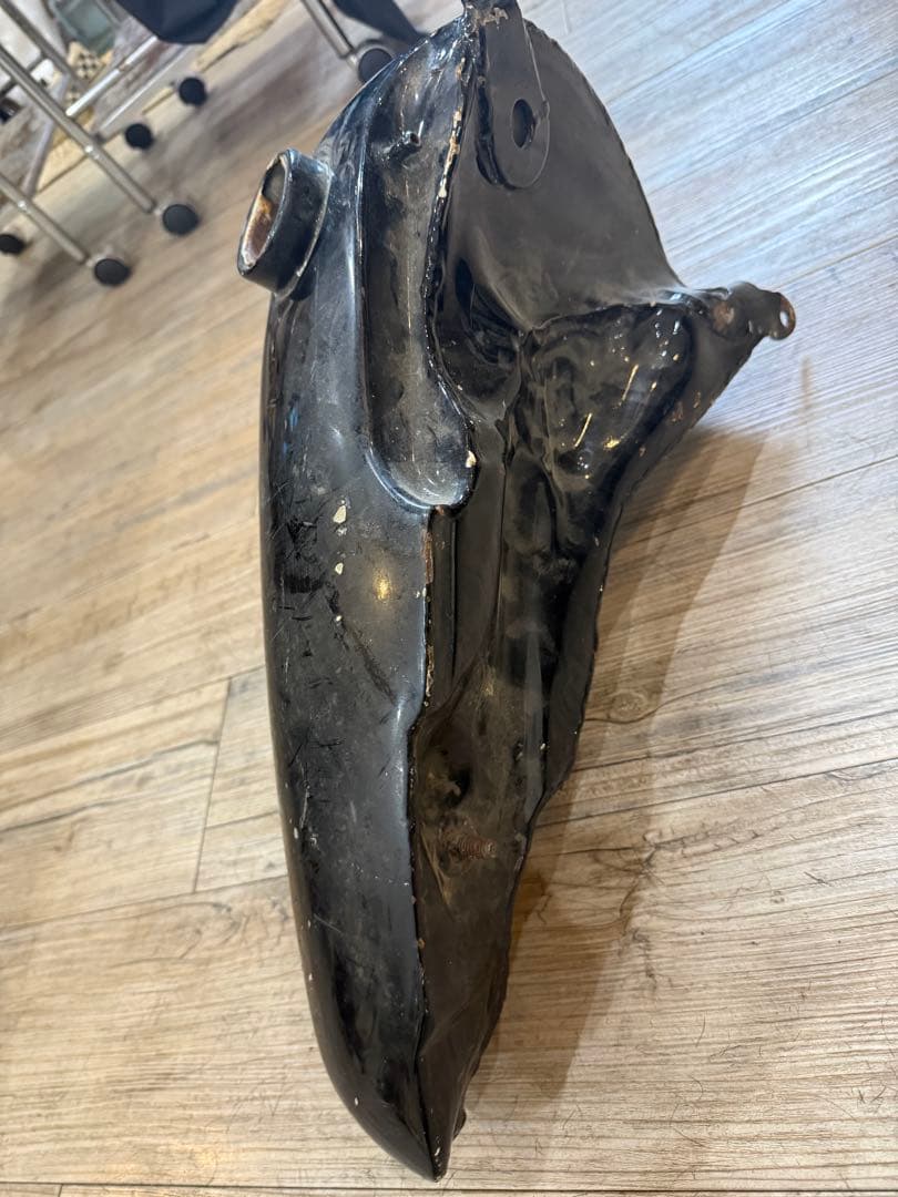 k*4様 ハーレー　3.5ガロン　分割タンク　サバイバー