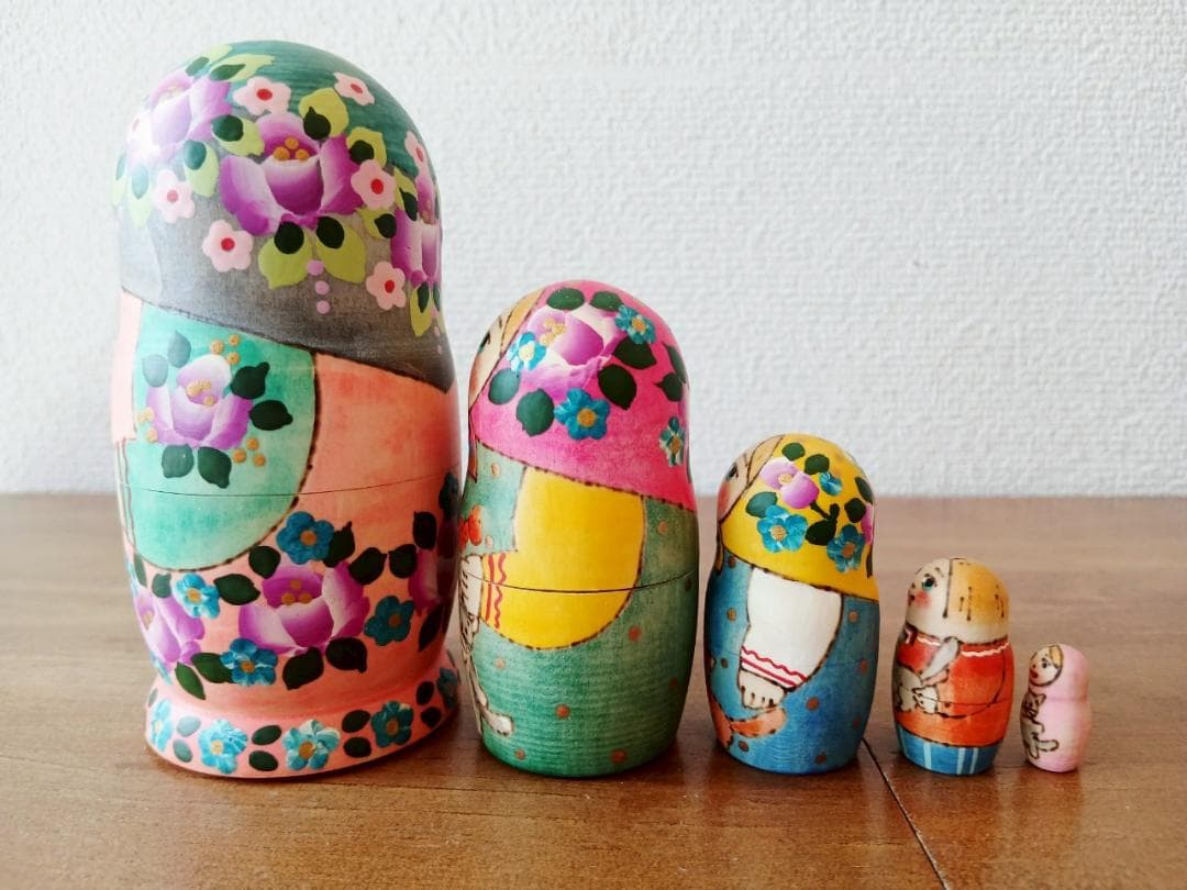 【LYH058】 北欧ロシア雑貨、マトリョーシカ【3匹の猫】リューバ作