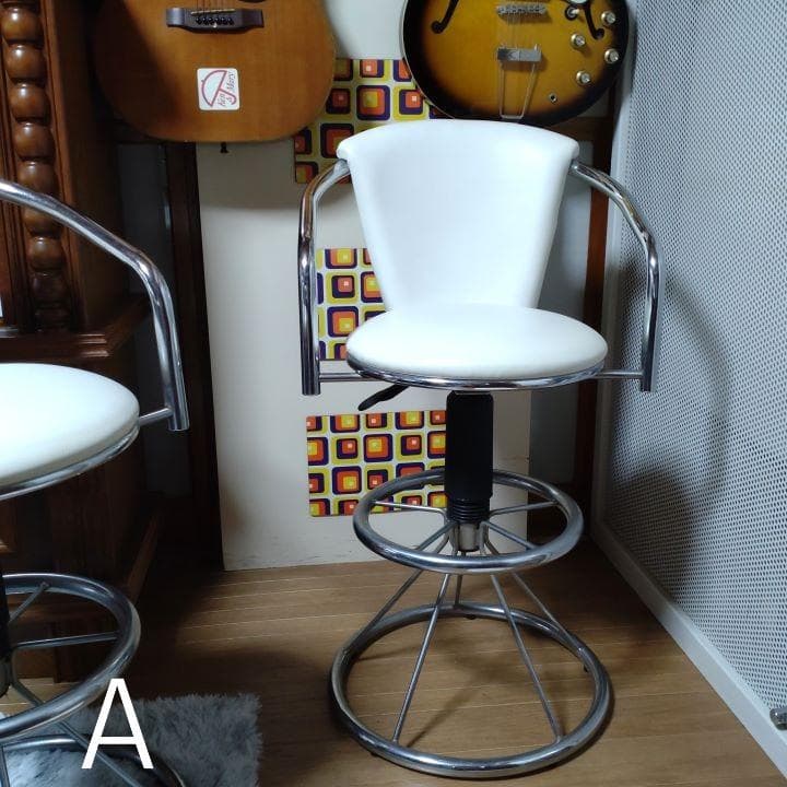 カウンターチェアー・３つまでＯＫ