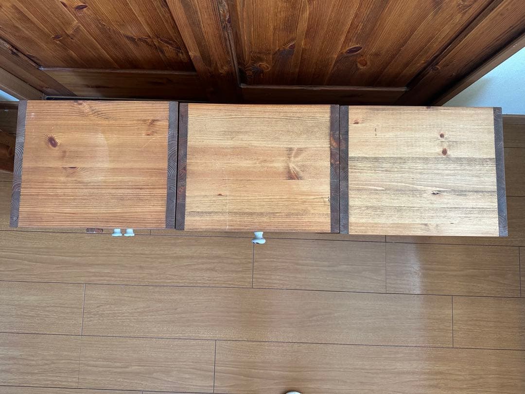 値下げ⭐︎木製ラック 星型カット扉付き