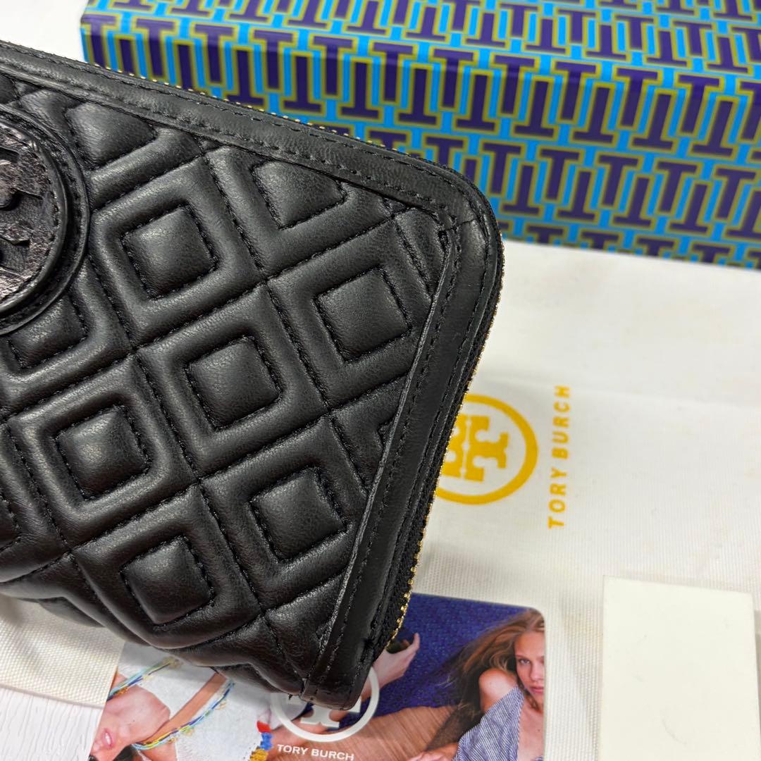 新品同様‼️ トリーバーチ　財布　長財布　キルティング　ラウンドファスナー